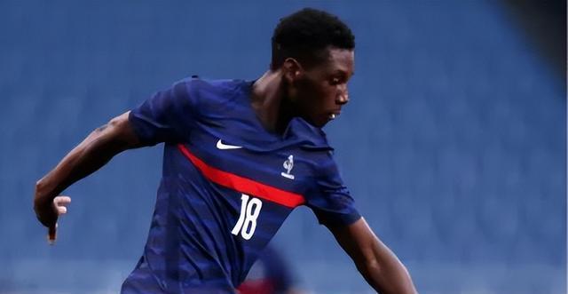 乐竞电竞平台- 集结日突围战来临，葡萄牙体育围绕法甲临场应变，态度坚定，更衣室氛围转暖